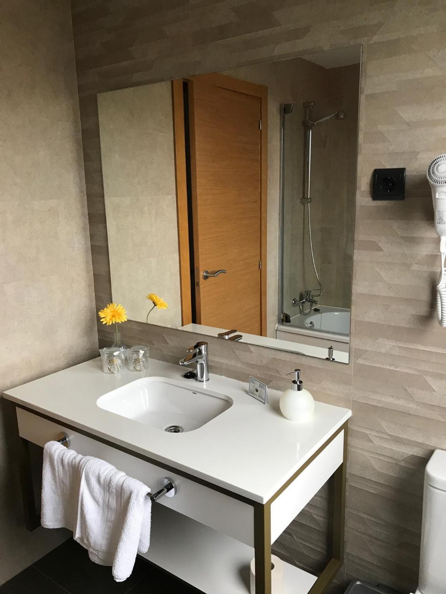 Hotel Mercedes Camargo Bilik gambar